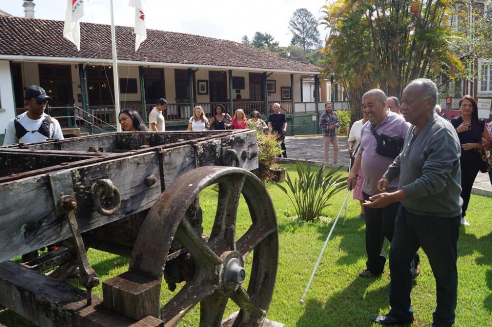 Visita dos alunos do Instituto São Rafael ao Centro de Memória
