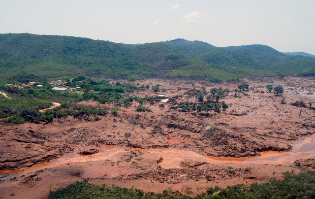 Multas diminuem danos, mas não pagam vidas