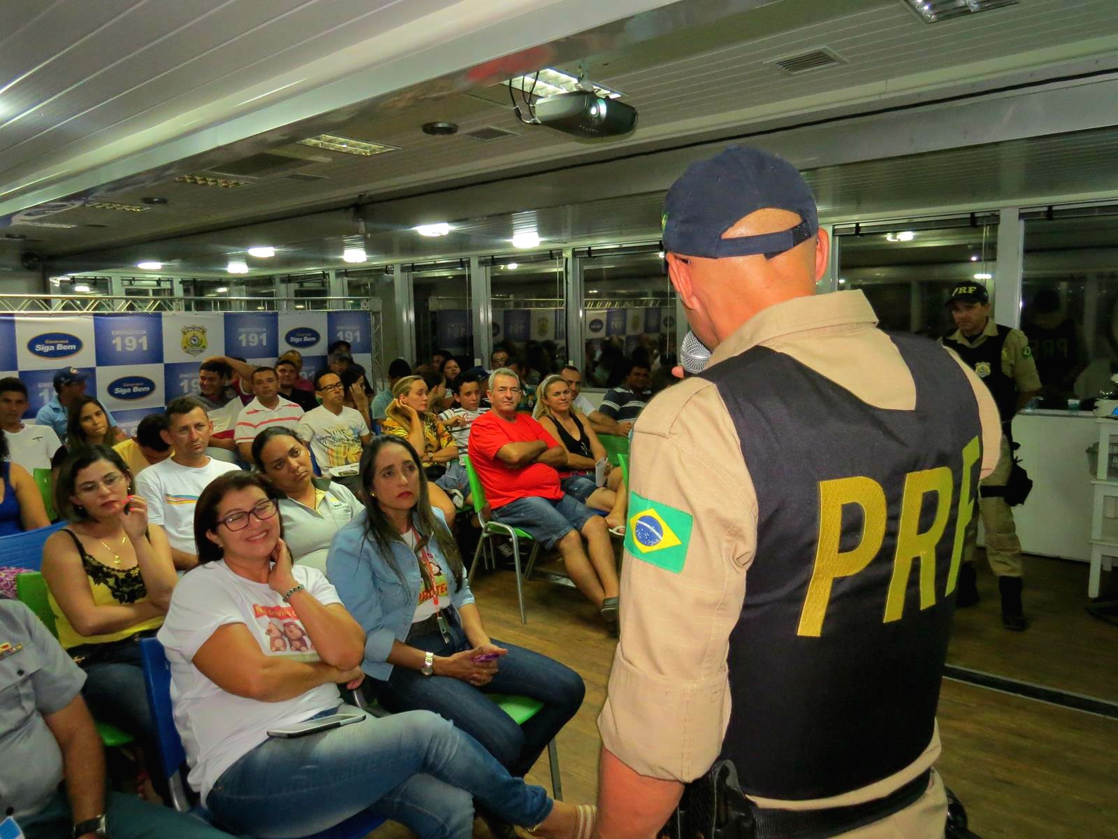 Projeto social leva serviços e discute violência doméstica em Ravena