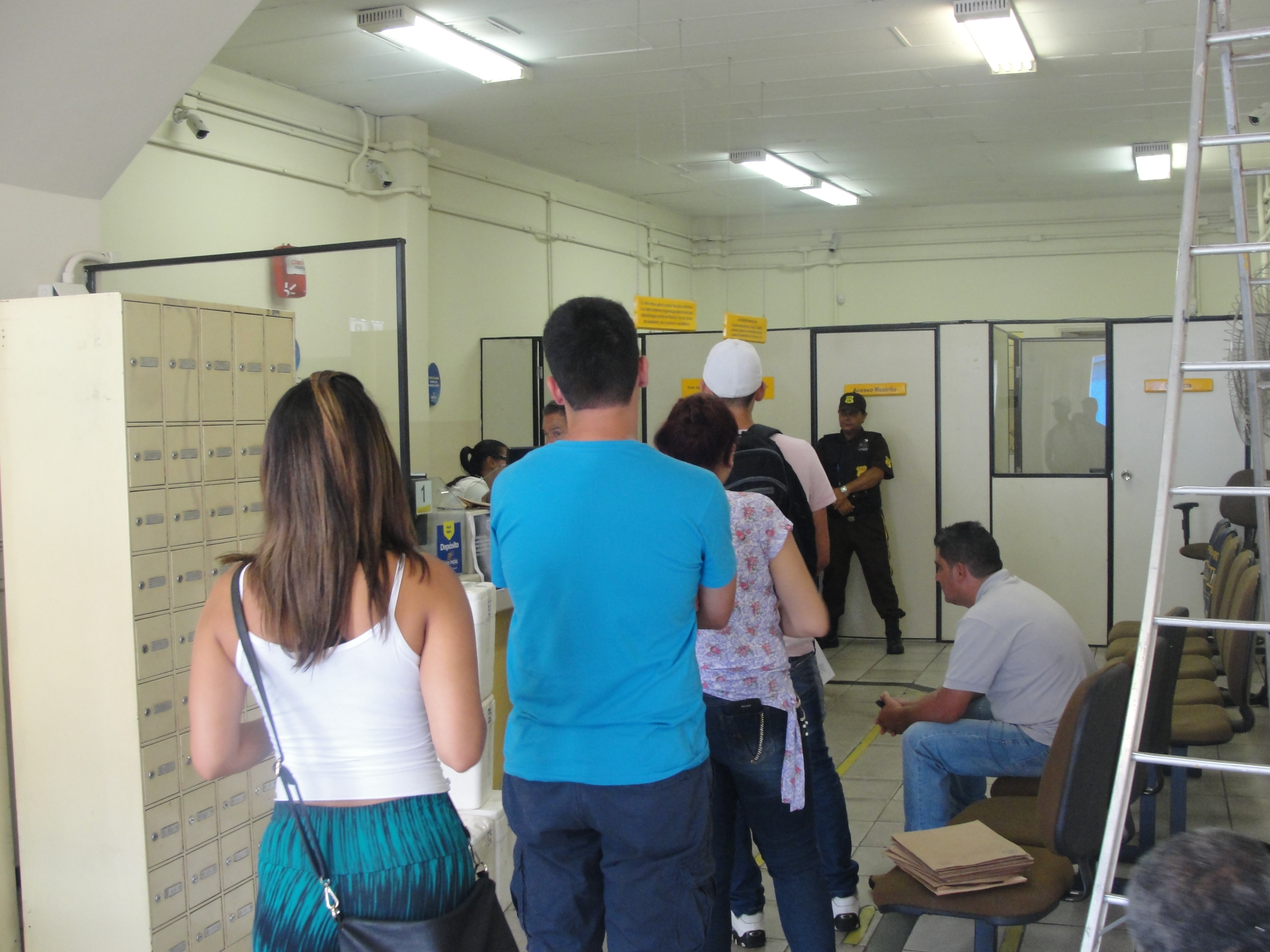 Demora em atendimento dos Correios gera reclamações