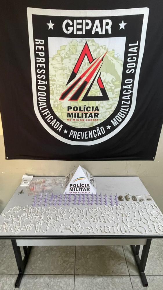 Adolescente é apreendido com mais de 400 pedras de crack