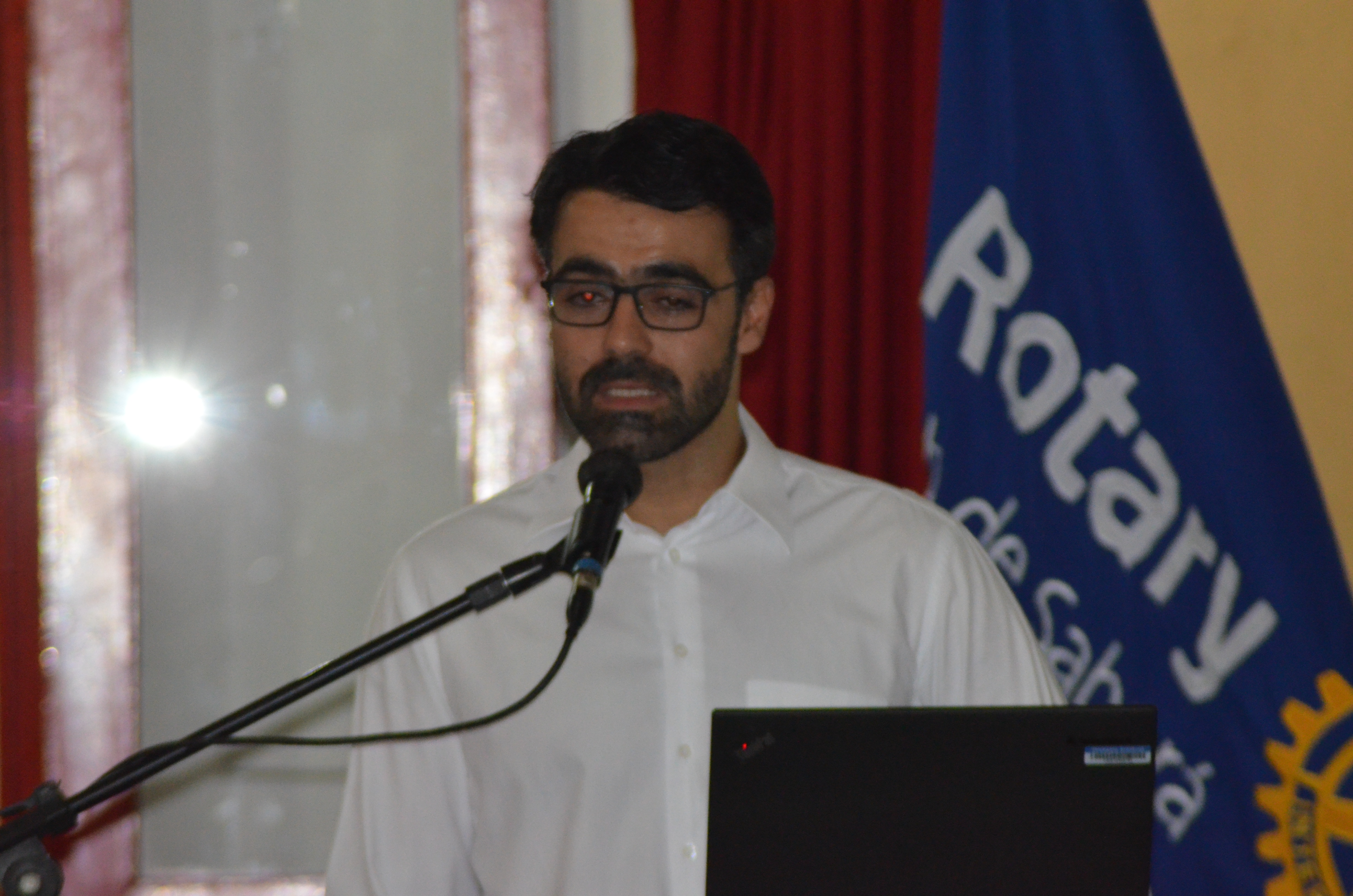 Rotary Club oferece palestra sobre pneumonia a comunidade
