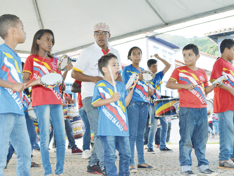 Sabará recebe Abril Poético