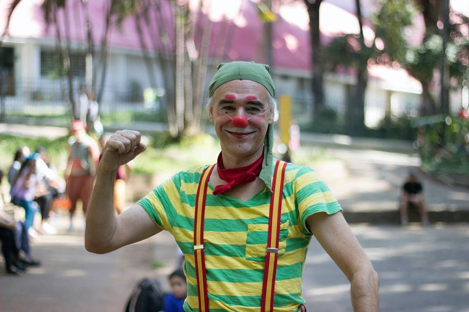 Projeto Quaquaraquaquá retorna para as praças da capital mineira