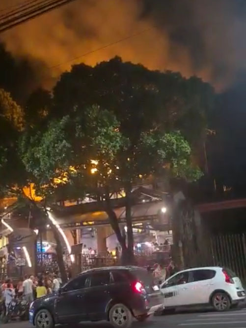 Incêndio atinge Xico da Carne tradicional restaurante no bairro Ana lúcia