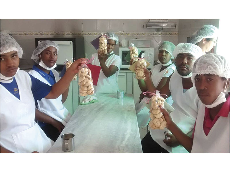 Alunos da APAE encerram 1º ciclo do curso de culinária