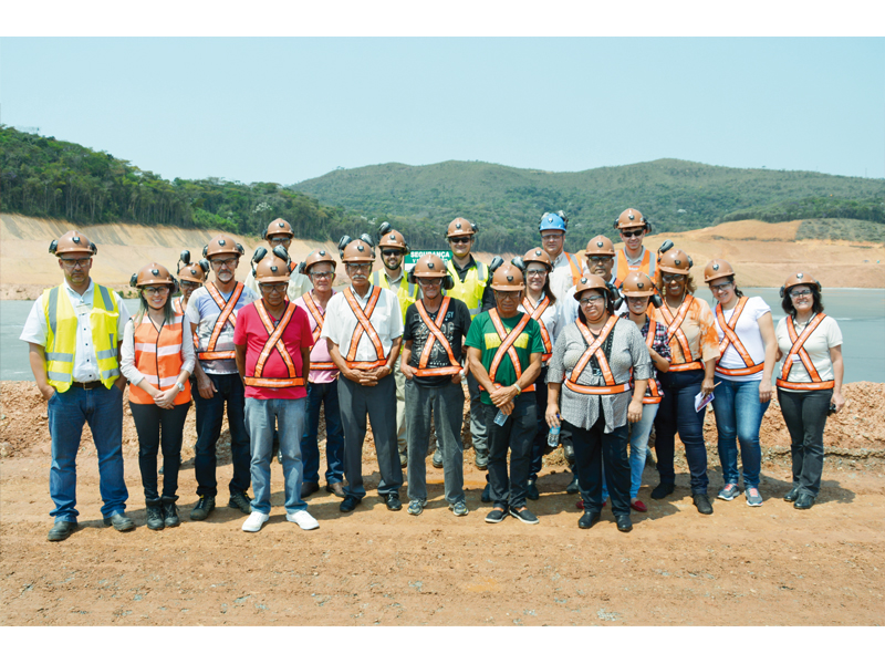 AngloGold Ashanti apresenta plano de instalação de comunicação de emergência (sirenes) no Pompéu