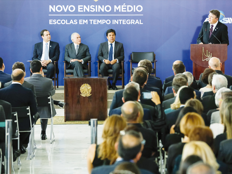 Estrutura do Ensino Médio pode sofrer alteração 