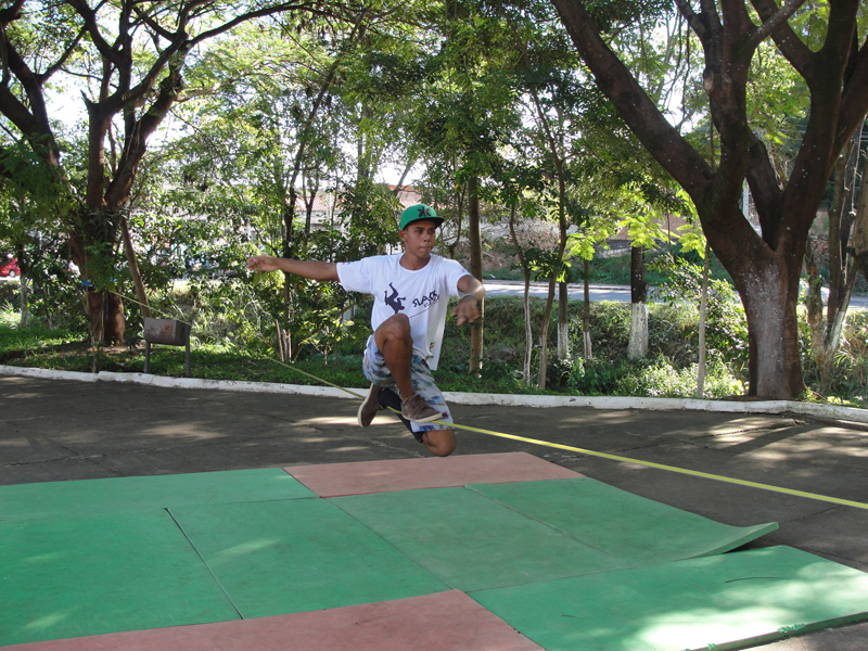 Sabarense é destaque nacional de slackline