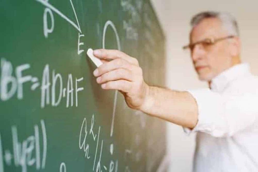 Reajuste do piso nacional dos Professores em Sabará