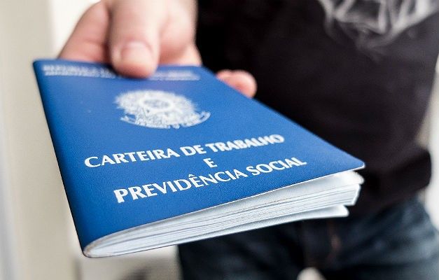 Em meio à crise programas de estágios se destacam entre os jovens