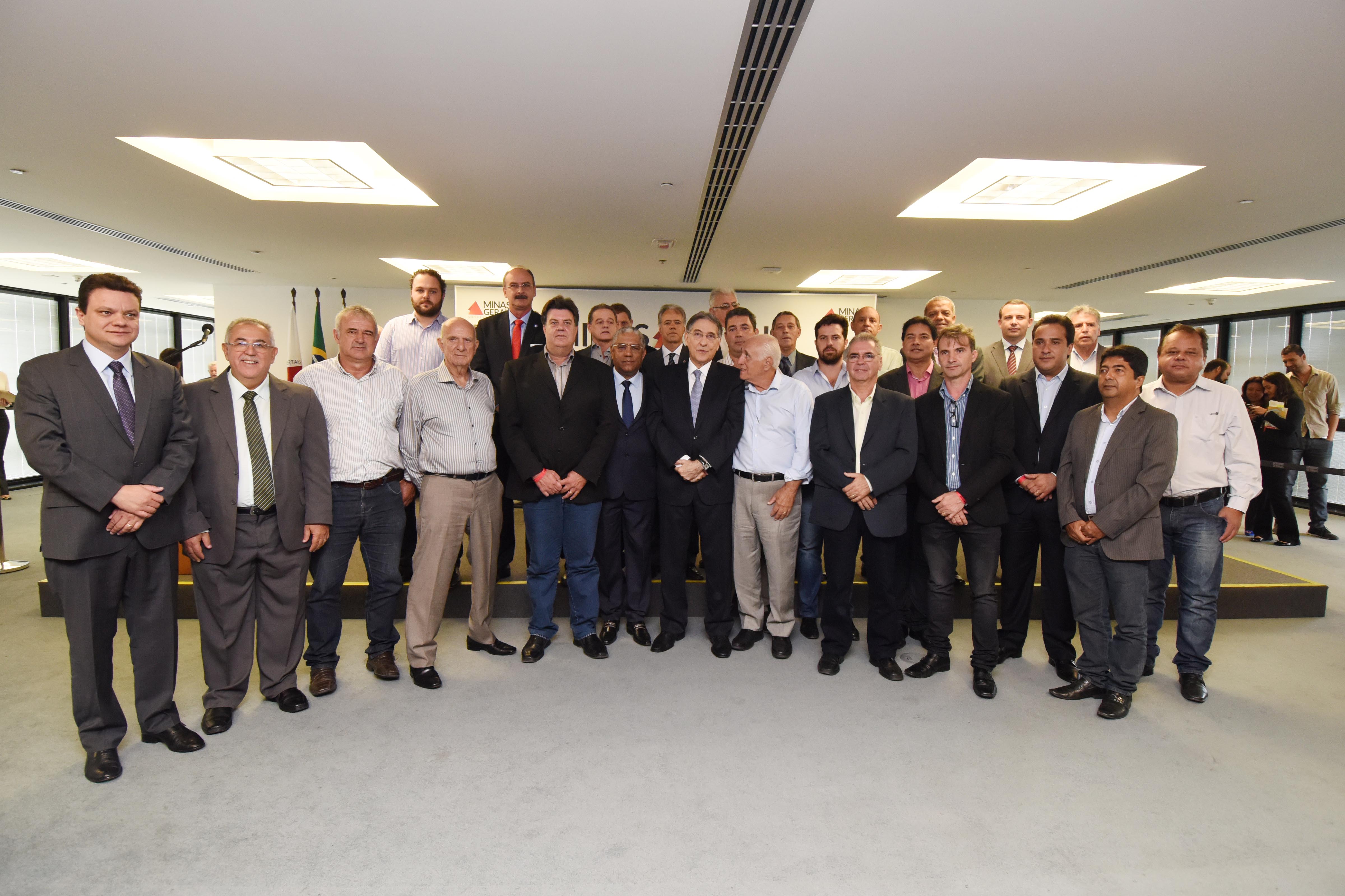 Fernando Pimentel lança programa de apoio a municípios mineradores de Minas Gerais