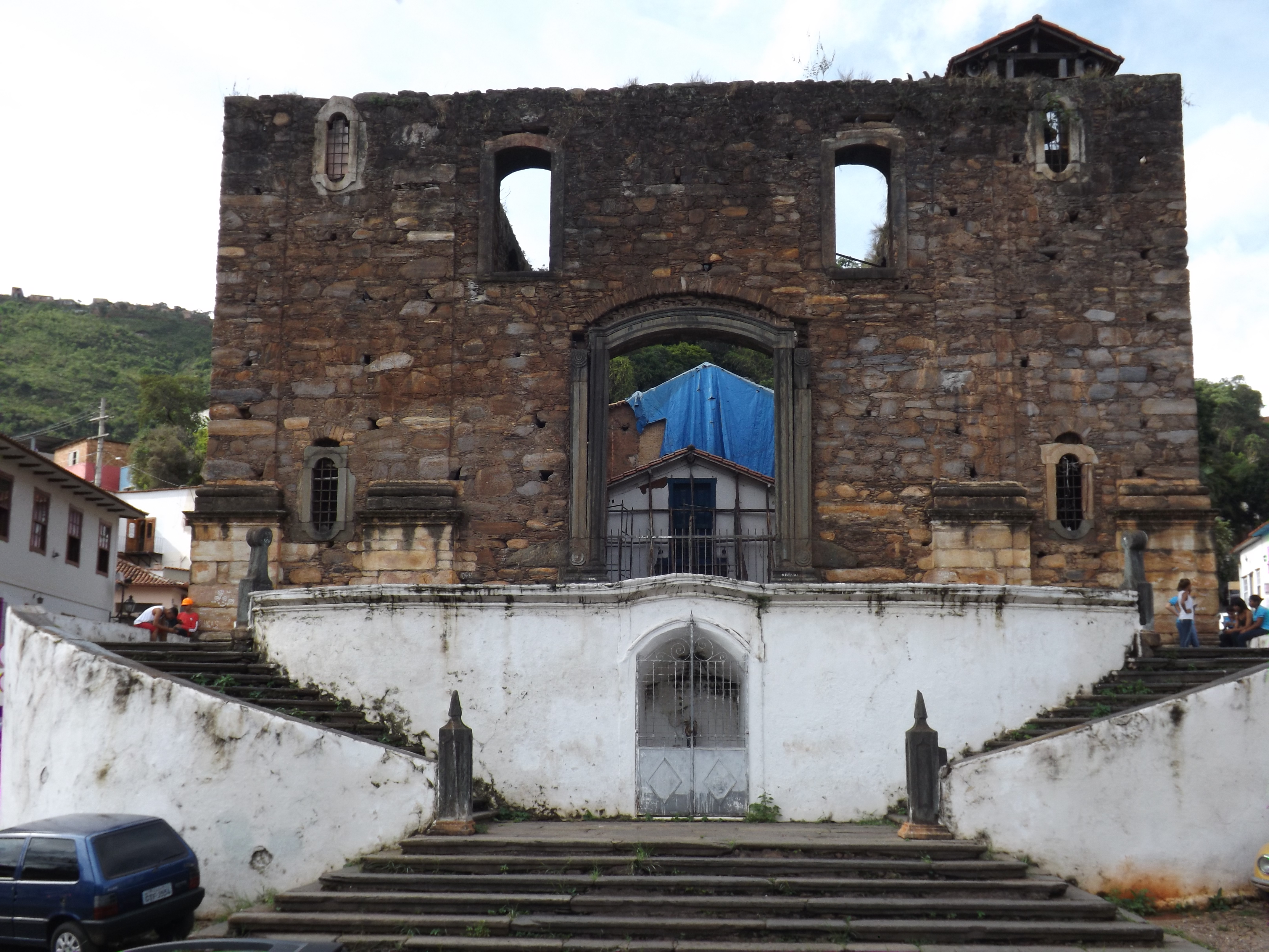 Reforma do telhado da Igreja do Rosário está concluída