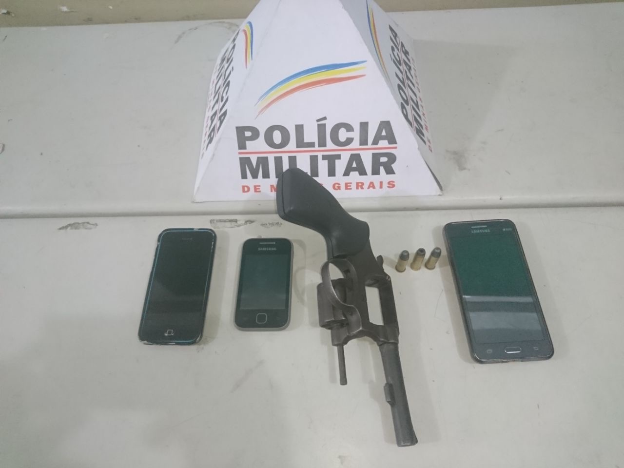 Militares prendem autores de roubo no Nações Unidas