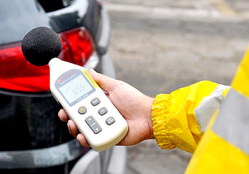 Propaganda negativa: carros de som acima da lei