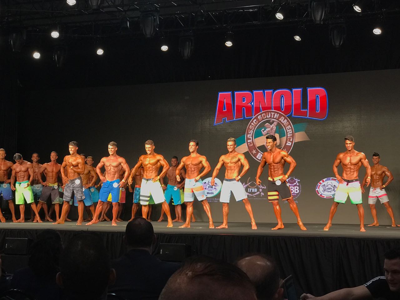 Bernardo Matarelli sobe ao pódio em evento internacional