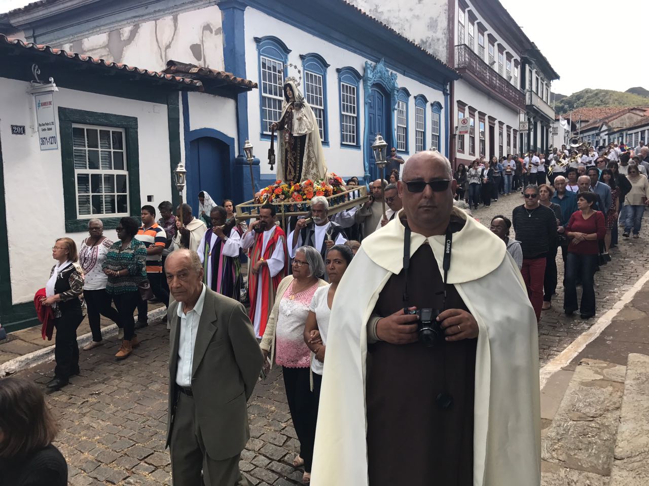 Glória e louvores a Nossa Senhora do Carmo