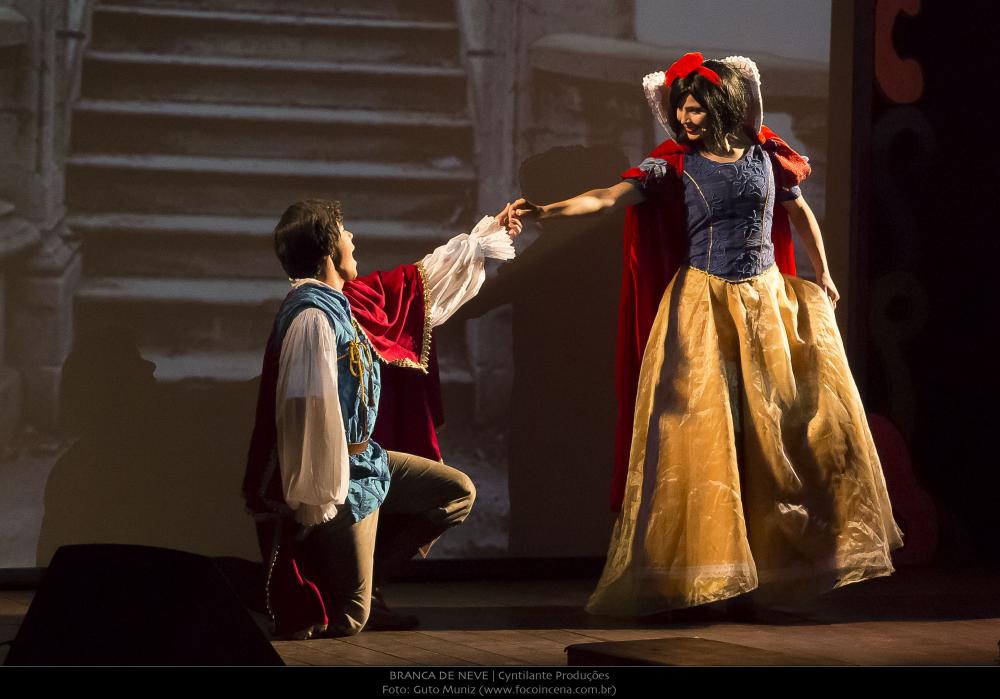 Diversão em Cena apresenta a peça “Branca de Neve” no Cine Bandeirante em Sabará