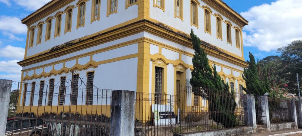 Biblioteca Pública completa oito décadas de conhecimento e muita história