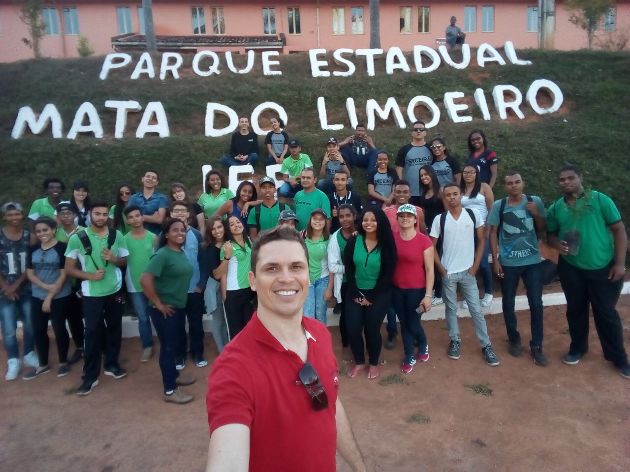 Estudantes são contemplados com passeio em área ambiental