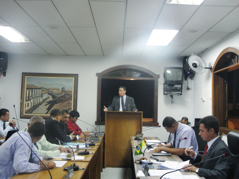 Vereadores criticam atitude do Executivo durante a visita de Pimenta da Veiga 