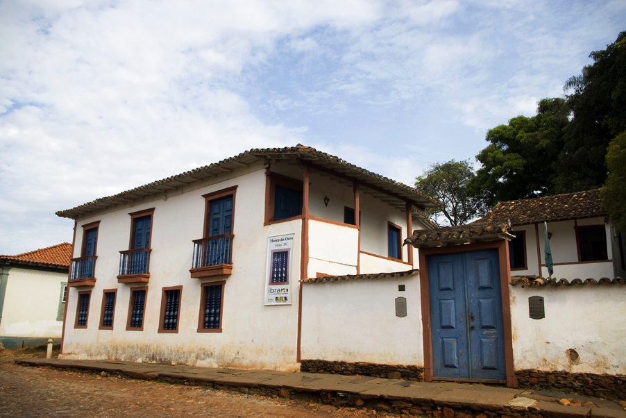 Vigia armado faz funcionários reféns no Museu do Ouro no centro de Sabará