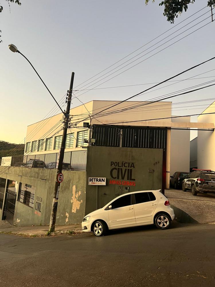 Mulher de 29 anos é presa em flagrante por manter mãe em cárcere privado