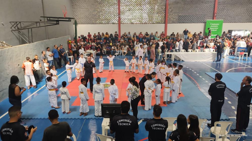 Karatecas sabarenses se destacam em Sete Lagoas