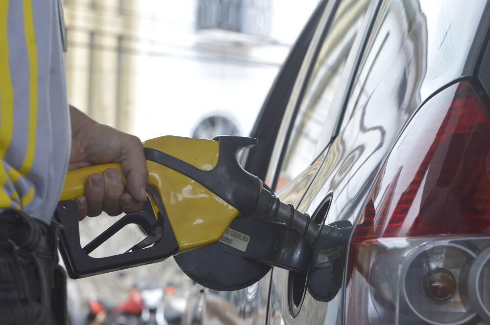 Gasolina está abaixo de R$ 5 em Sabará