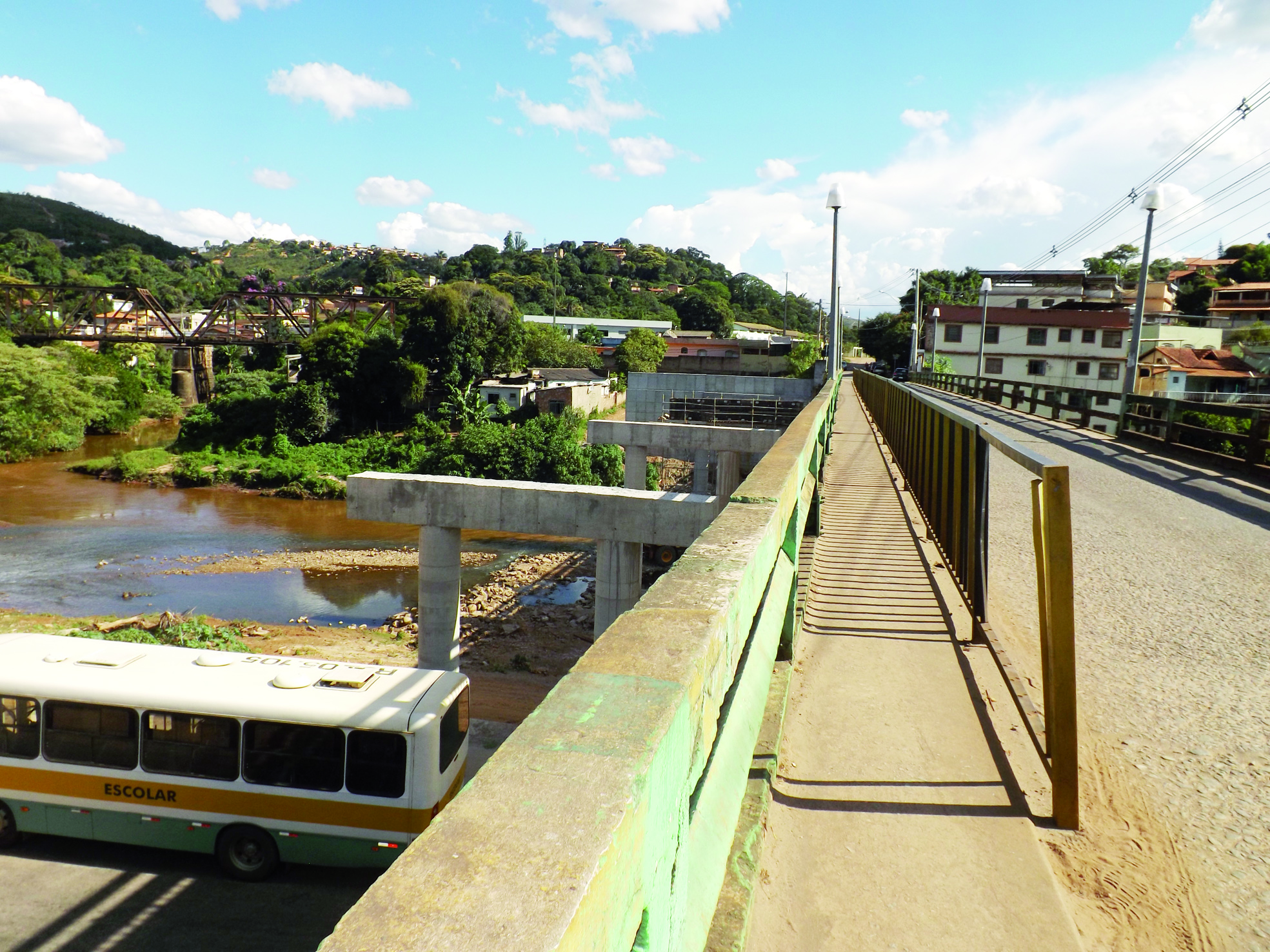 Obras continuam paradas
