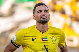 Gilberto é anunciado pelo Cruzeiro após rescisão com o Al Wasl