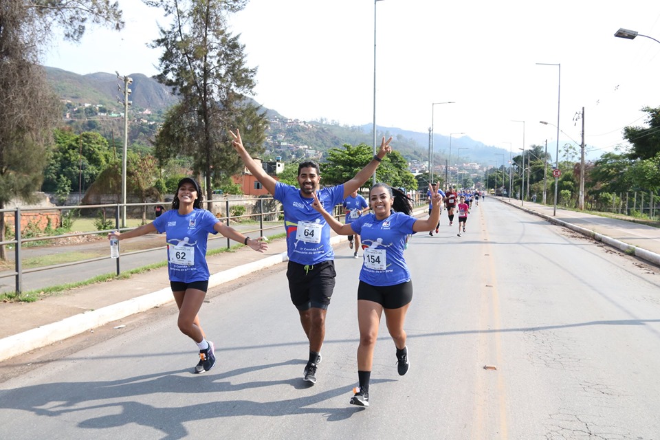 61º Batalhão da PM realiza corrida nas ruas da cidade
