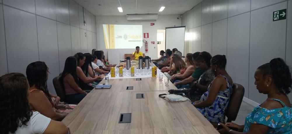 Prefeito de Sabará se reúne com enfermeiros, técnicos e auxiliares de enfermagem 