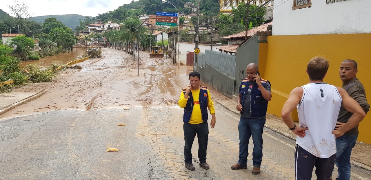 Prefeitura intensifica trabalhos e dará isenção de IPTU para famílias atingidas pela chuva