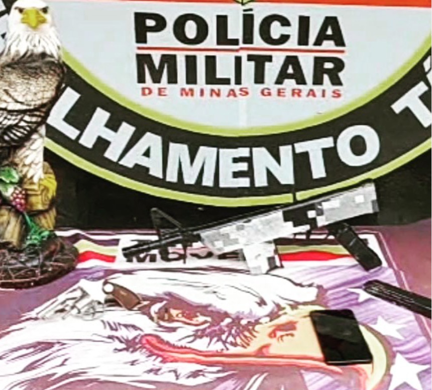 Menor é apreendido com drogas, submetralhadora e revólver na região central de Sabará