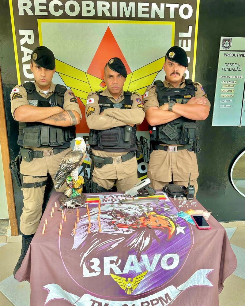 Polícia Militar de Sabará apreende submetralhadora e drogas
