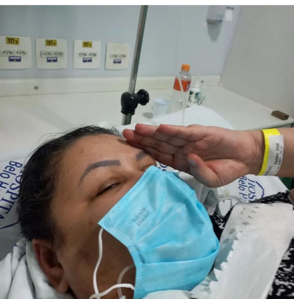 A batalha da Cristiele Bezerra: dores e lutas incessantes em busca da cura para uma doença rara