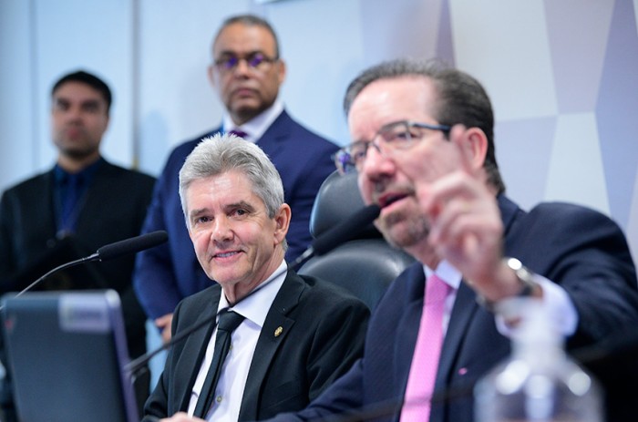 Nos 50 anos da Embrapa, senadores buscam mais recursos para pesquisas