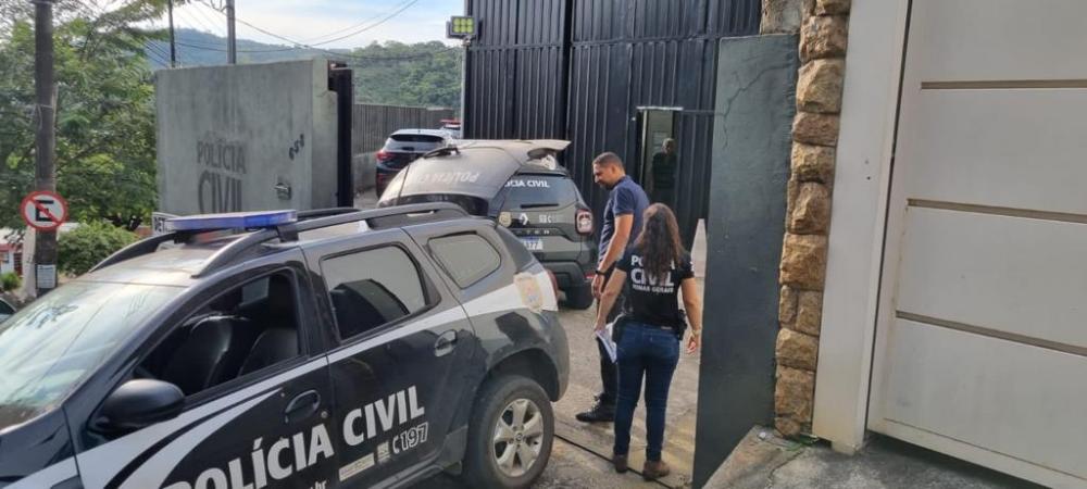 Dois homens são presos em General Carneiro por torturar o vizinho com uma barra de ferro