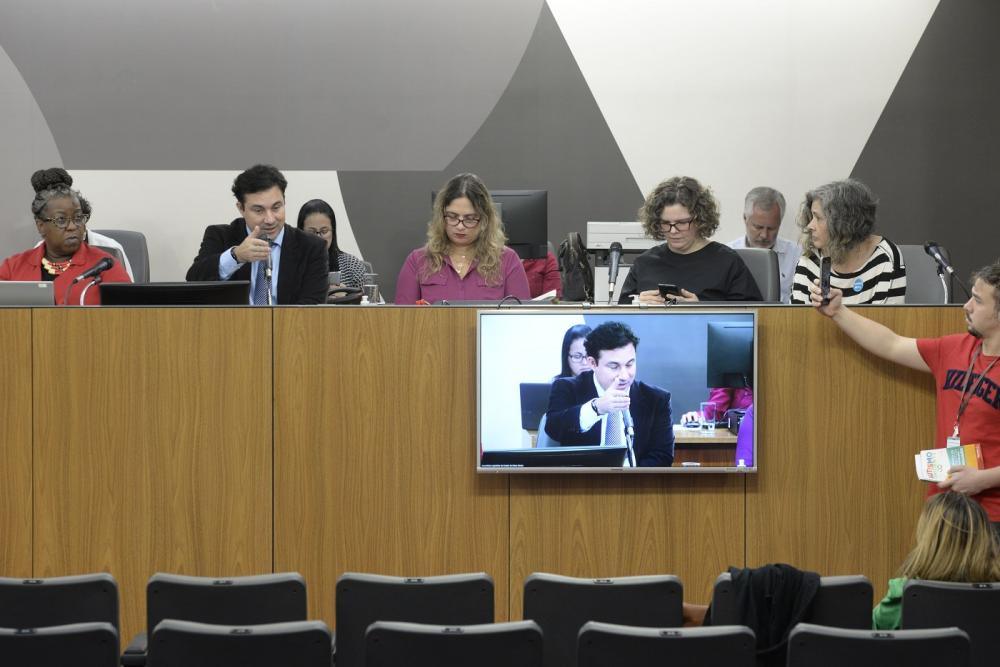Instalação de botão de pânico nas escolas recebe parecer favorável