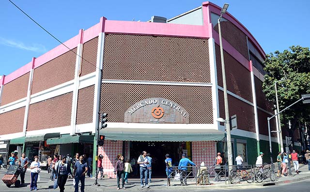 MPMG requer à justiça a proibição do comércio e a retirada de animais no Mercado Central de BH