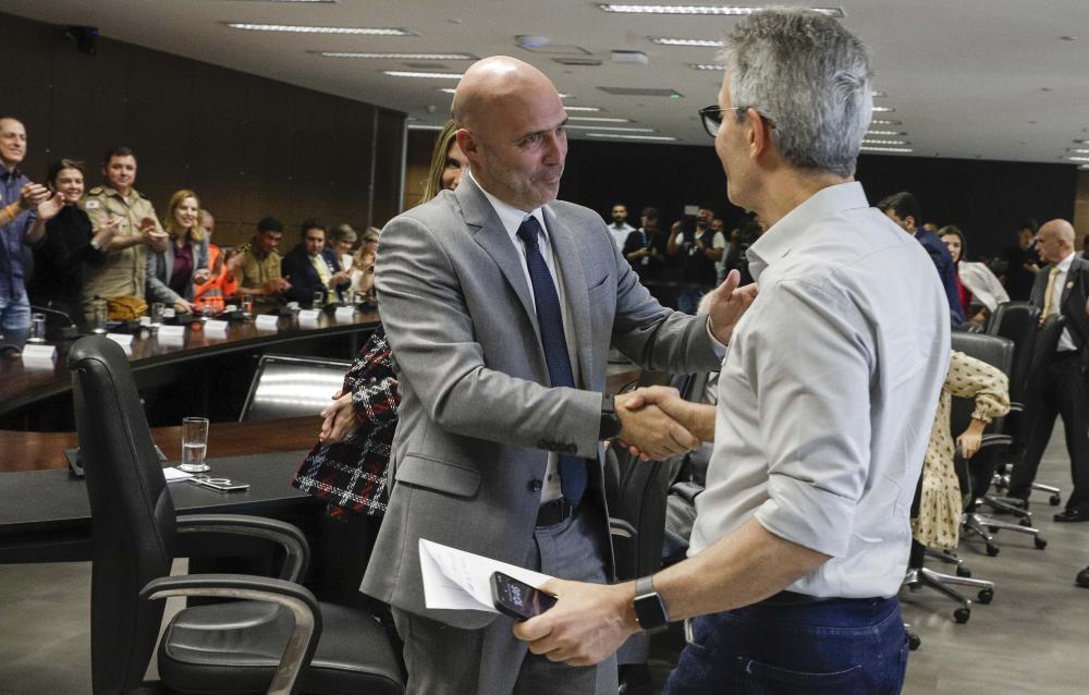 Romeu Zema empossa novo secretário de Estado de Governo