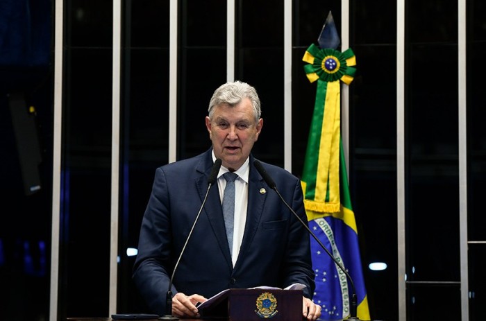 Heinze destaca potencial produtivo do país e celebra pioneiros da Embrapa