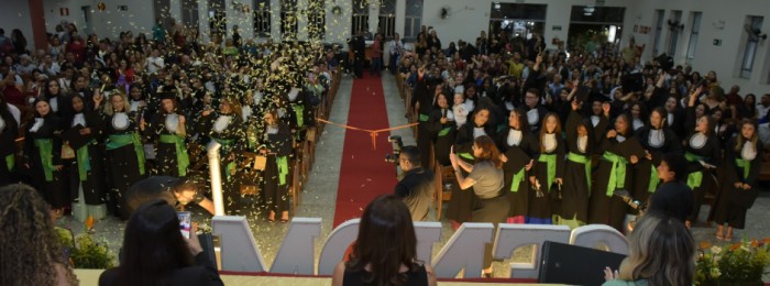 Programa Trilhas de Futuro capacita 295 novos estudantes em Betim