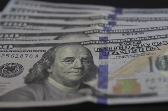 Balança comercial tem superávit de US$ 9,767 bilhões em agosto