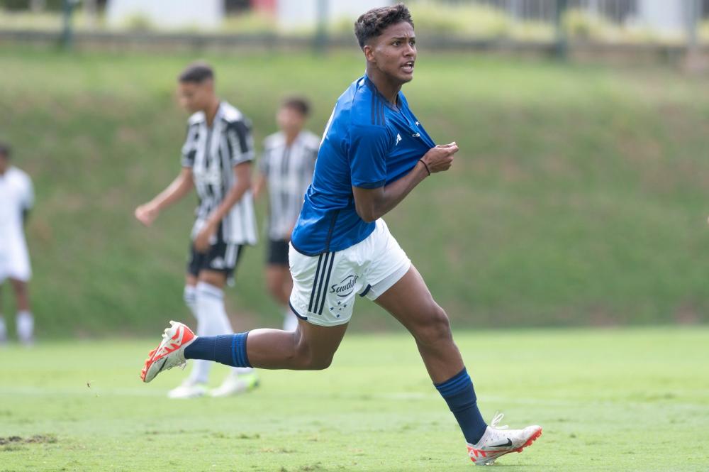 Cruzeiro Vence Clássico Eletrizante na Semifinal do Mineiro Sub-17