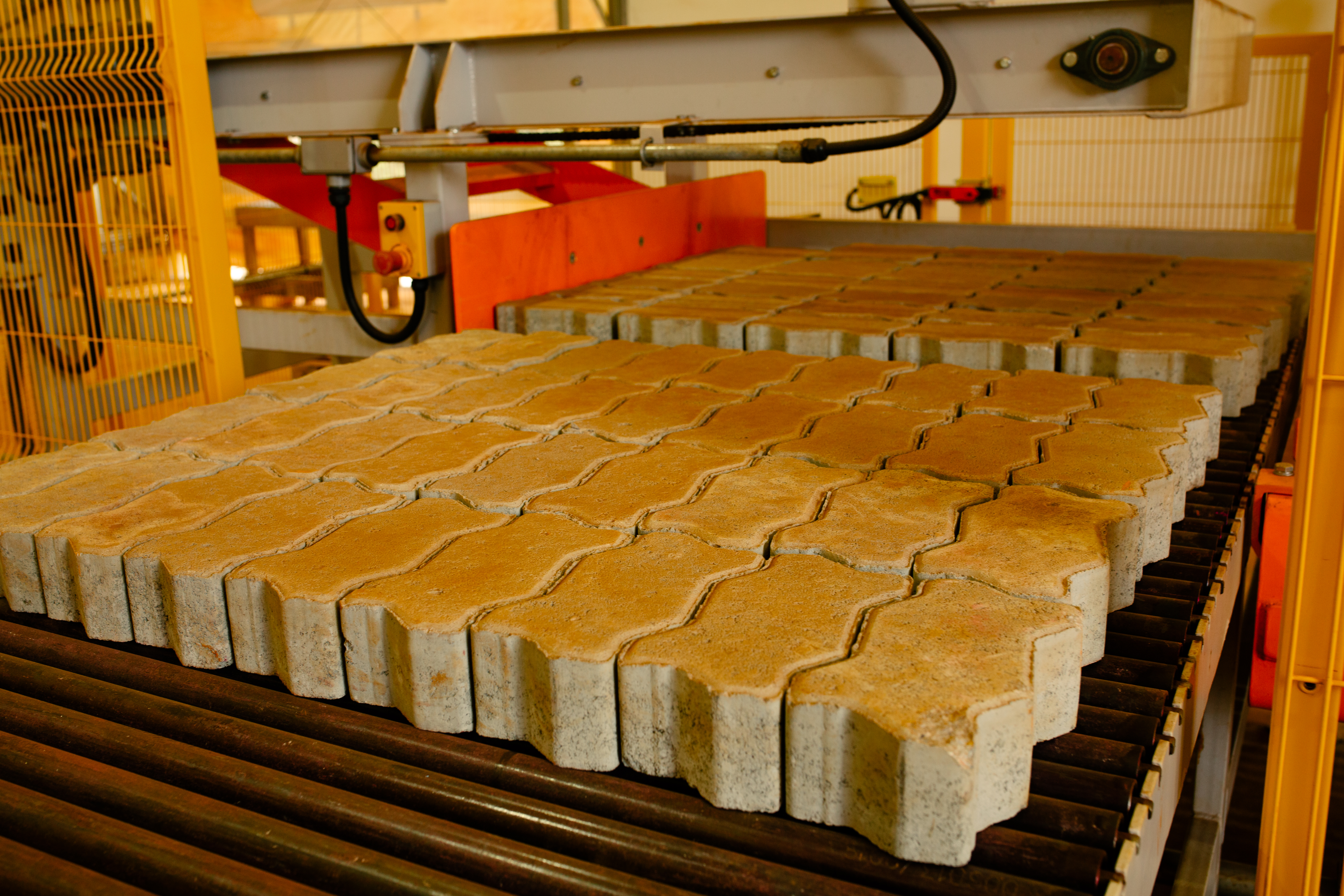 Vale inaugura fábrica que transforma rejeitos da mineração em produtos para a construção civil