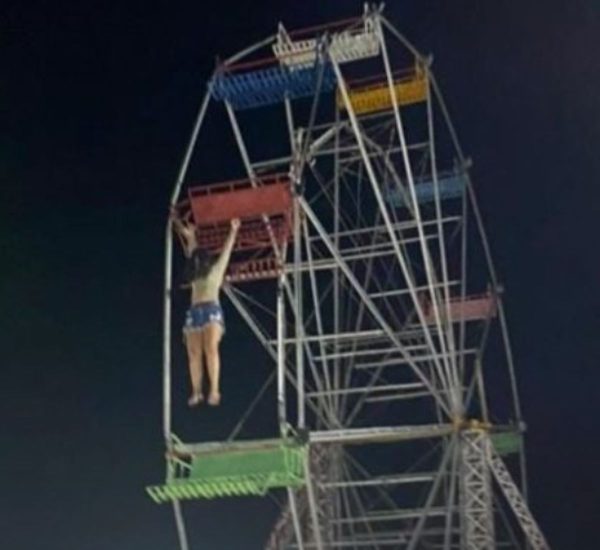 Jovem despenca de roda gigante em parque de Manaus