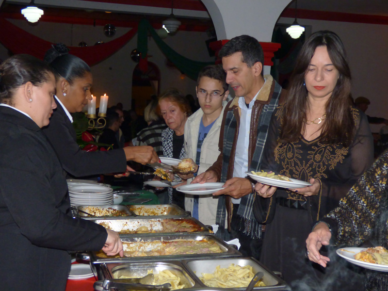 Rotary Club Sabarárealiza Noite Italiana 