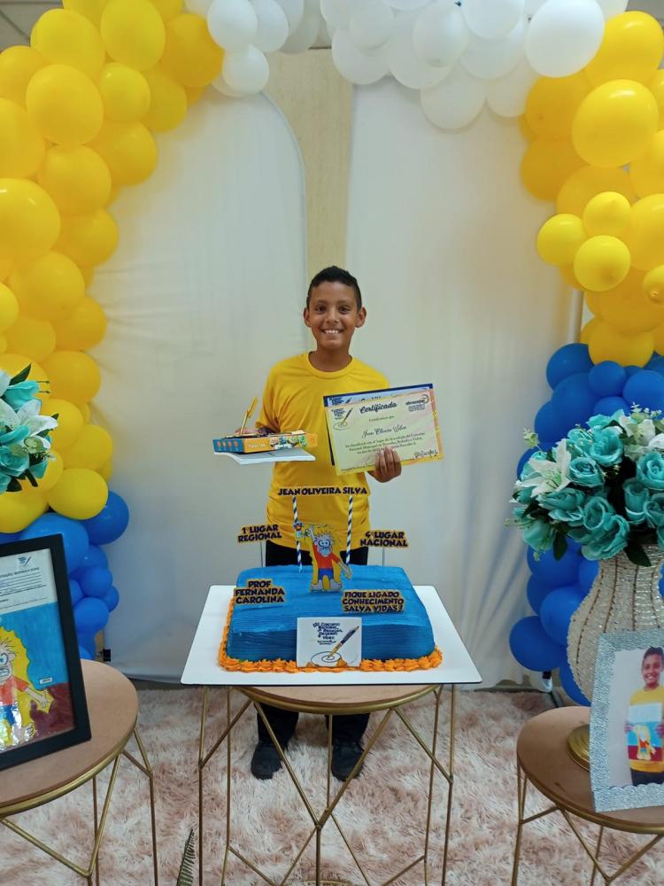Aluno da rede municipal de ensino de Sabará é premiado em concurso nacional de desenho